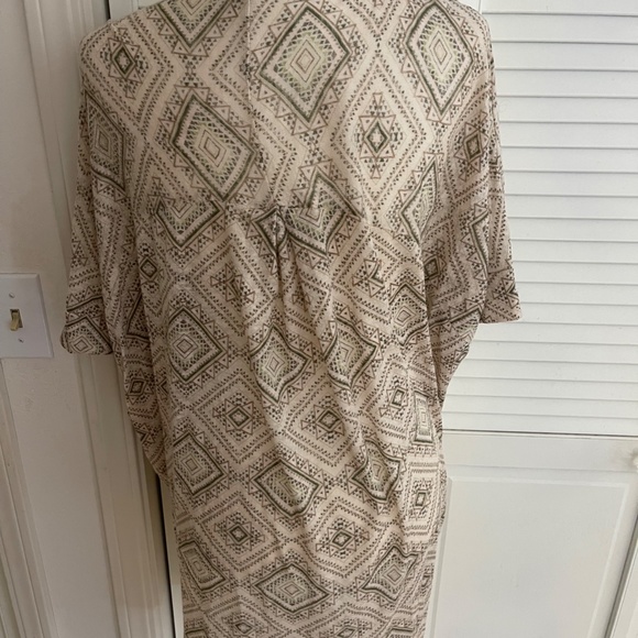 Painted threads geometric patterned wrap - Picture 5 of 6